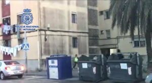 Tres detenidos en La Línea acusados de vender cocaína y heroína desde su vivienda