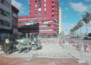 El Ayuntamiento quiere que la obra de la Acera de la Marina esté para Semana Santa