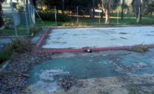 Denuncian el mal estado del parque infantil Francisco Soler
