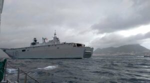 El portaviones Juan Carlos I ha llegado a la Bahía de Algeciras