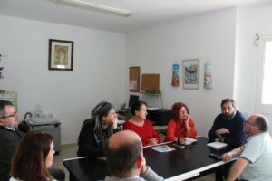 Viso lamenta que el Ayuntamiento haya castigado a los vecinos de El Acebuchal con ocho años de abandono