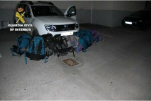 La Guardia Civil intercepta un vehículo y 355 kilos de hachís 