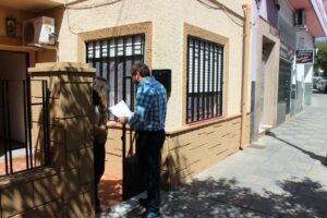 Viso explica a los vecinos de la Cuesta del Rayo la realidad del colector y expone su programa al respecto