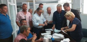 Zoido ve una "oportunidad" para La Línea que gane el PP para ir de la mano de la Junta