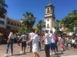 Un Barrio de Todos celebra el Día Internacional de la Diversidad Cultural con alumnos y alumnas de la barriada de La Piñera