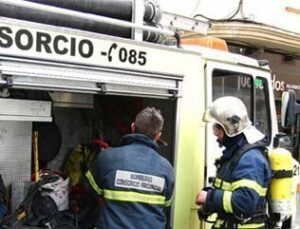 El incendio de un colchón deja dos heridas en La Bajadilla