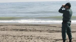 La Guardia Civil interviene 1.244 kg de hachís y detiene a 6 personas en Tarifa