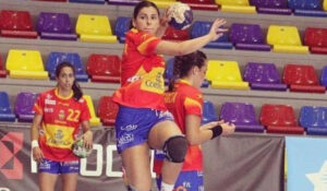 La algecireña Paula Valdivia ficha por el Rocasa Gran Canaria de balonmano
