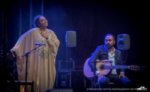 Los flamencos dejan su alma en la noche del cante del Encuentro Internacional Paco de Lucía