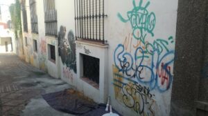 El Ayuntamiento denuncia la aparición de pintadas "vandálicas" en varias zonas de Algeciras