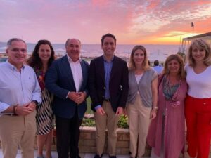 Landaluce asiste a una conferencia de Teodoro García Egea sobre pactos y gobiernos de coalición