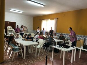 La aventura del saber llega este verano a las barriadas con 'Ciencia al fresquito'