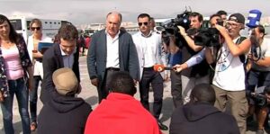 Landaluce pregunta si los inmigrantes que llegarán del Open Arms "se van a quedar aquí"