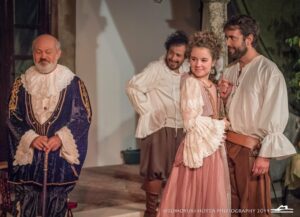 La obra 'Donde hay agravios no hay celos' llena la Casa de la Cultura de Los Barrios