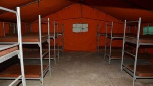 El CATE desborda sus previsiones de ocupación con la llegada de 215 inmigrantes en las últimas horas