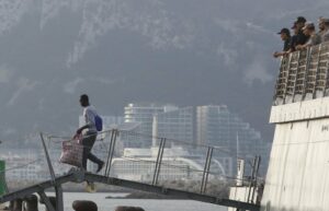 Los quince migrantes del Open Arms manifiestan su voluntad de pedir asilo en España