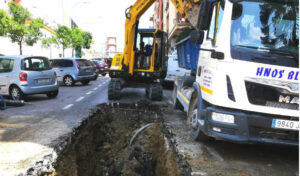 Los vecinos de María Auxiliadora vuelven a sufrir un corte de agua por una avería de la tubería