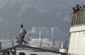 Los 15 migrantes del Open Arms manifiestan su voluntad de pedir asilo en España