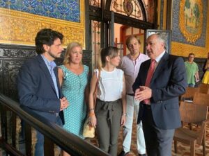 La nueva coordinadora provincial del IAJ en Cádiz acude al Campo de Gibraltar para nuevas líneas de colaboración