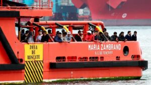 Rescatados 11 inmigrantes en cinco embarcaciones en el Estrecho de Gibraltar