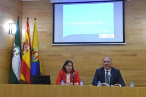 La jefa provincial de Tráfico analiza las claves de la movilidad en el siglo XXI en el marco de la Semana de la Movilidad