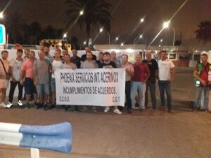 La plantilla de Phoenix de Acerinox se concentra en las puertas de la Factoria