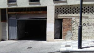 Urbanismo tapia los accesos al edificio okupa de la calle Cánovas del Castillo