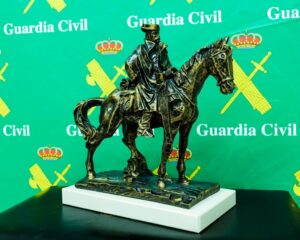 La Capitanía Marítima recibe el premio Amigo de la Guardia Civil del Campo de Gibraltar