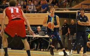 El Enerdrink Udea cae en Morón (75-60) en su primer partido fuera de casa en la Leb Plata