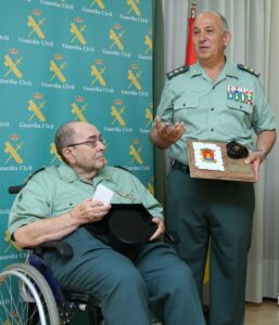 La Comandancia de Algeciras rinde homenaje al Guardia Civil Veterano