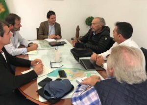 Una empresa americana probará un tratamiento para acabar con el alga invasora en El Estrecho