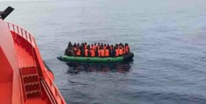 Detenido en San Roque por pilotar una patera con diez migrantes desde Ceuta a Cádiz