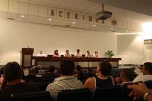 Empresa y trabajadores de Acerinox se reúnen mañana en el Sercla ante la convocatoria de huelga