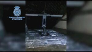 Encuentran 200 kilos de cocaína en un contenedor que transportaba chatarra en el puerto de Algeciras