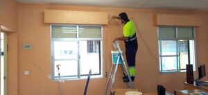 El Ayuntamiento lleva a cabo trabajos de mejora en el mantenimiento del CEIP Virgen del Pilar