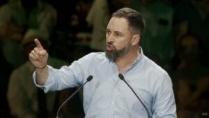 Abascal acusa al Gobierno de convertir a los españoles en "rehenes del pirata Picardo" y pide cerrar la frontera
