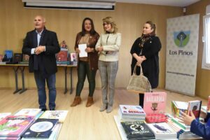 Arranca la Feria del Libro en el colegio Los Pinos con precios especiales para padres y alumnos