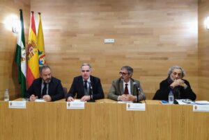 Chamizo clausura los Cursos de Otoño con una ponencia sobre menores inmigrantes extutelados