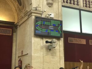 El Parlamento Andaluz da luz verde a que el Virgen de la Esperanza tenga personal sanitario