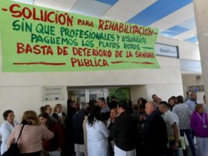 La Coordinadora asegura que más de 5.000 pacientes esperan ser atendidos por un médico rehabilitador