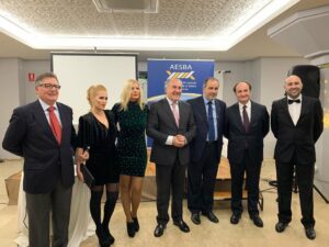 Aesba celebra en el Hotel Alborán su gala benéfica con motivo de la llegada de la Navidad