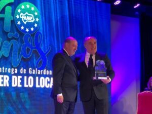 La FAMP reconoce la labor del alcalde en el 40 aniversario de la creación de los ayuntamientos