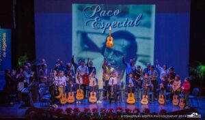 Algeciras vuelve a celebrar sobre el escenario el cumpleaños de Paco de Lucía