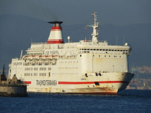 Varada para el ferry 'Almariya' de Trasme en Gibraltar