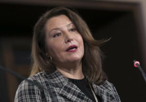 Crespo traslada un "mensaje de esperanza" a familias de los tripulantes del pesquero desaparecido