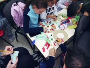 Barrio Vivo trabaja las habilidades sociales con 25 menores de Los Pastores