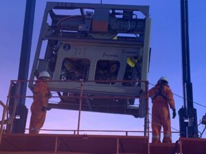 El dispositivo de búsqueda del 'Rúa Mar' en la agua vuelve a estar parado por el mal tiempo