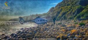 Interceptan a tres embarcaciones cuando estaban alijando 41 fardos de hachís en Cala Arena