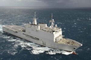 El buque de asalto anfibio Galicia atraca en el Puerto de Algeciras y podrá ser visitado