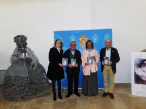 Antonio Molina presenta en Algeciras su novela 'Mujer andaluza nacida para sufrir'